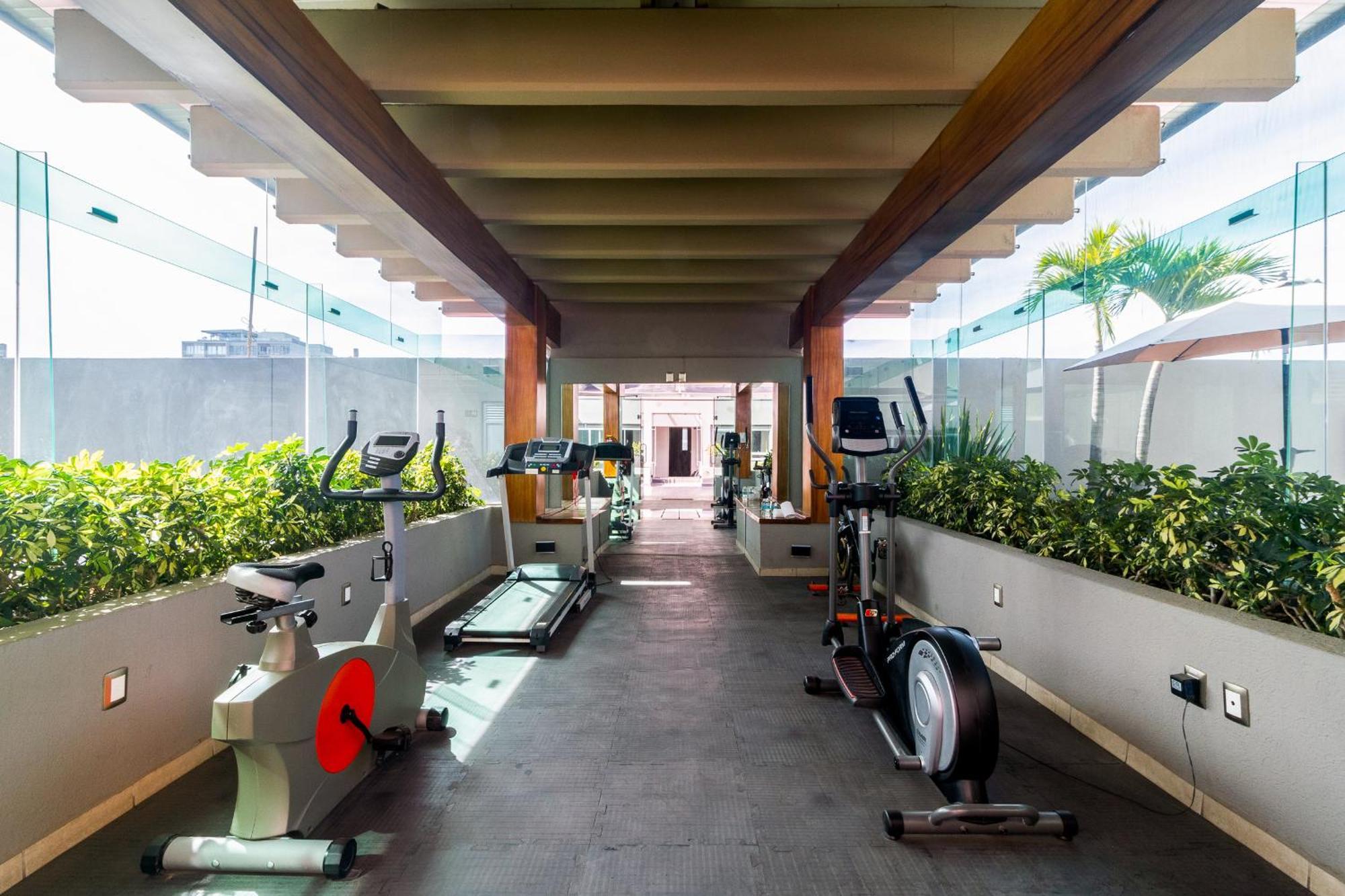 ホテル Meson Ejecutivo Guadalajara Minerva - Av Mexico エクステリア 写真